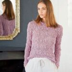 Пуловер с простым узором