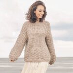 Кофта на пуговицах свободного фасона