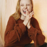 Серый кардиган с волнистым узором