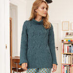 Костюм из пуловера и штанишек